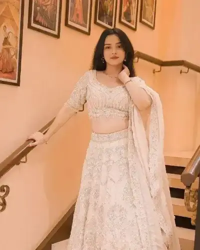 Escort Sikandra